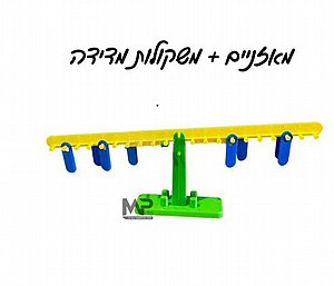 מאזניים עם משקולות מאזניים עם משקולות