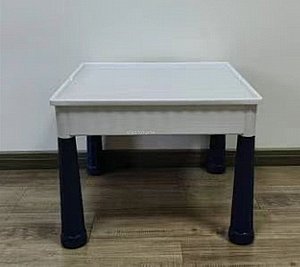 שולחן אור על רגליים שולחן אור על רגליים